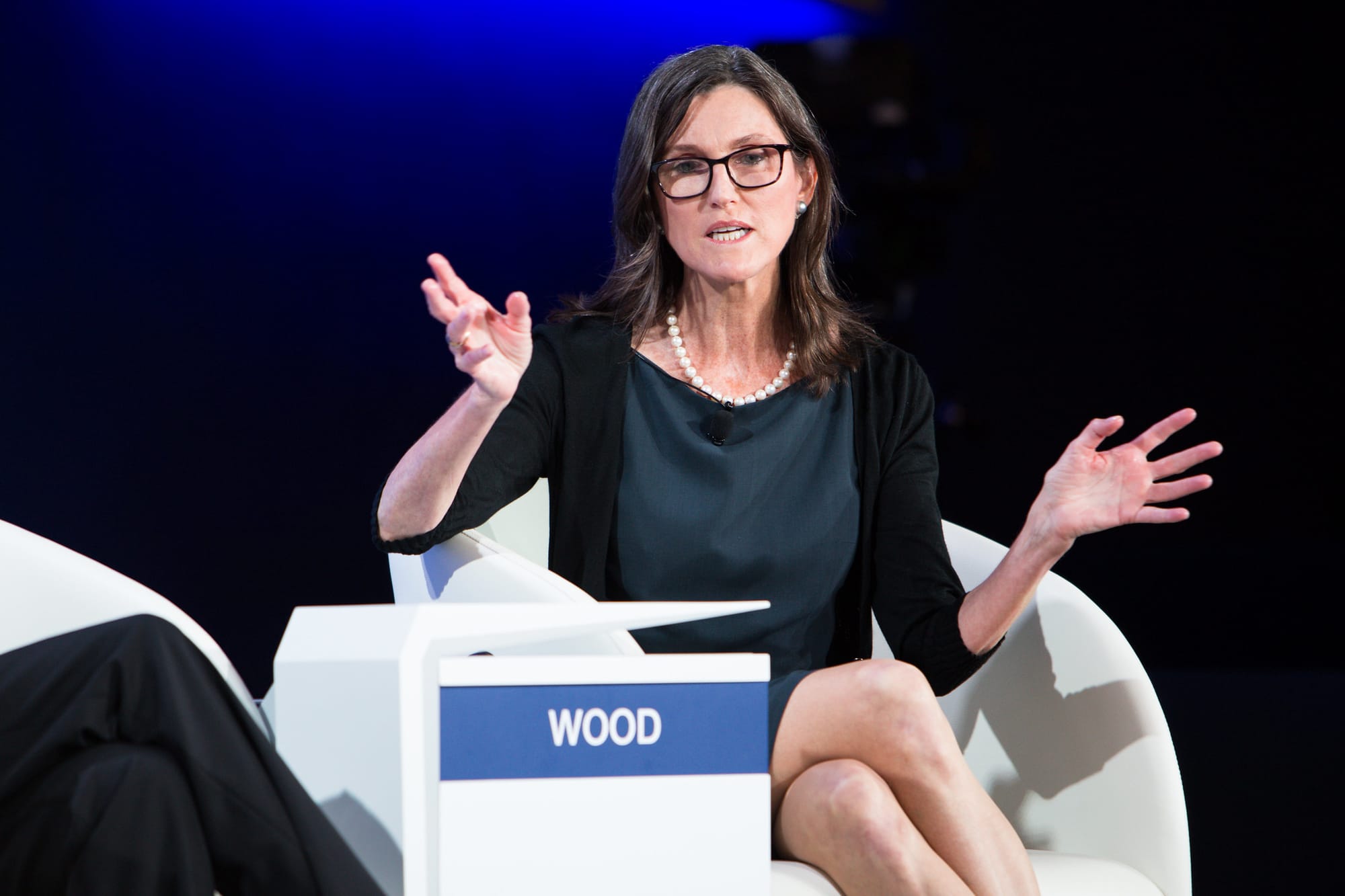 Cathie Wood Wants to Bring Ark Invest’s Funds On-Chain, Buys $80M BTC