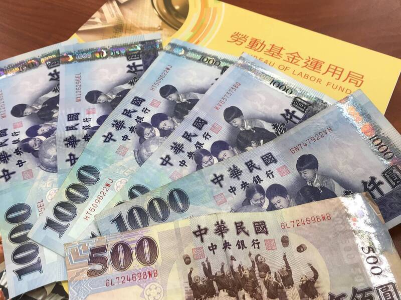 勞退新制滿20年，根據官方統計有逾2萬名勞工堅持自提6%，帳戶金額翻倍。（示意圖，資料照）