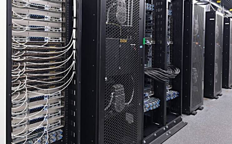 輝達的Blackwell Ultra GB300 AI 伺服器正面臨「前所未有」的需求。（取自網路）