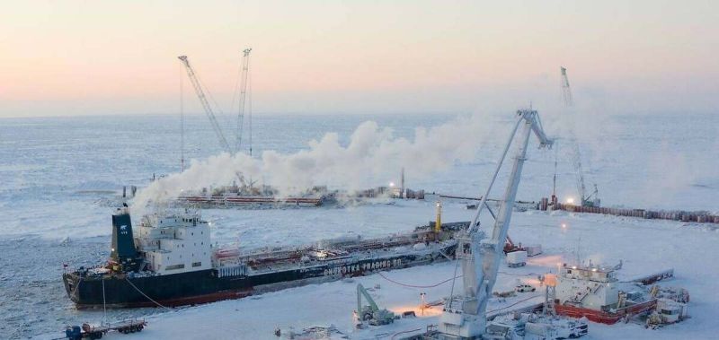 Rusia exporta petróleo como nunca, pero está al borde del abismo: el doble muro de Ucrania y EEUU