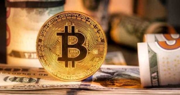 Bitcoin (BTC) mantiene el soporte de 76.000 dólares tras la primera subida de tipos de la Reserva Federal desde 2023
