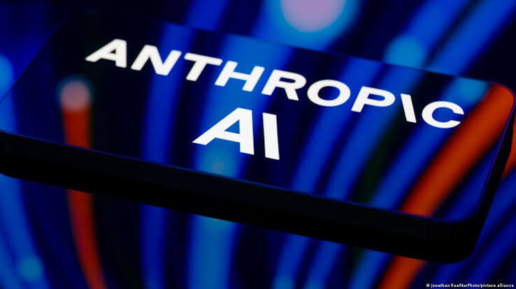 ¿Contradicción? Anthropic acaba de pedir "desacelerar" y se ve obligada a adelantar un modelo para salvar el mercado