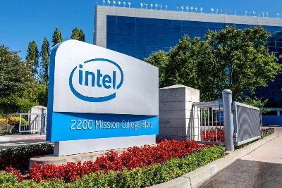 Акции Intel (INTC) отскочили, но JPMorgan сохраняет целевую цену $85