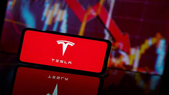 Tesla พุ่ง 3.41% หลังรายได้ Q3 แตะ 2.8 หมื่นล้านดอลลาร์ แม้กำไรดิ่ง 56%